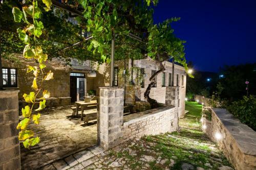 Hostal Apeiros Chora