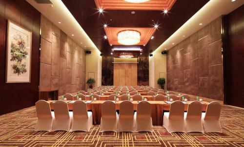 Hotel Regal Palace Resort