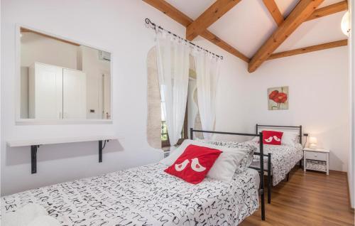 Holiday Home Tinjan 60