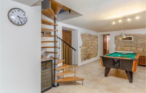 Holiday Home Tinjan 60