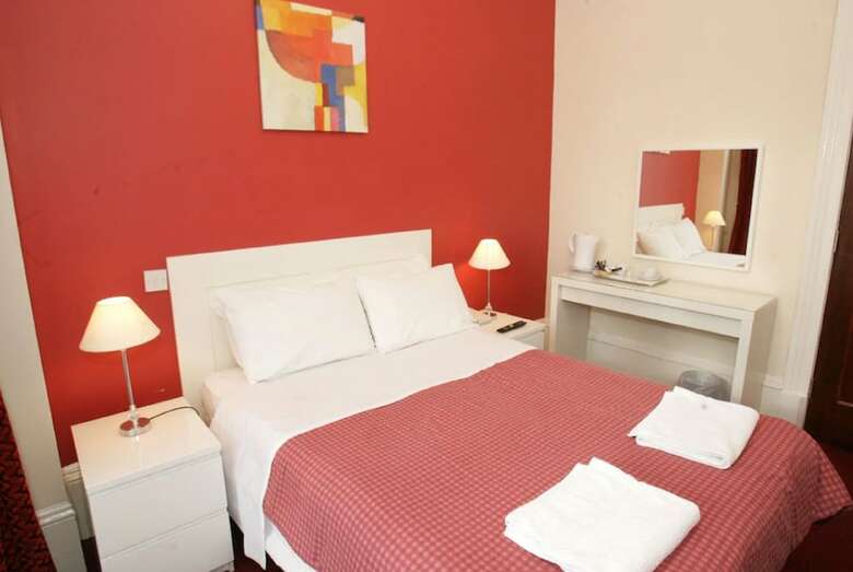 Clifton Hotel
