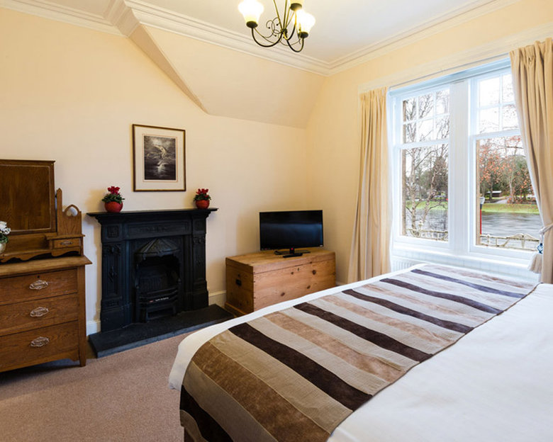 Glen Mhor Hotel & Restaurant