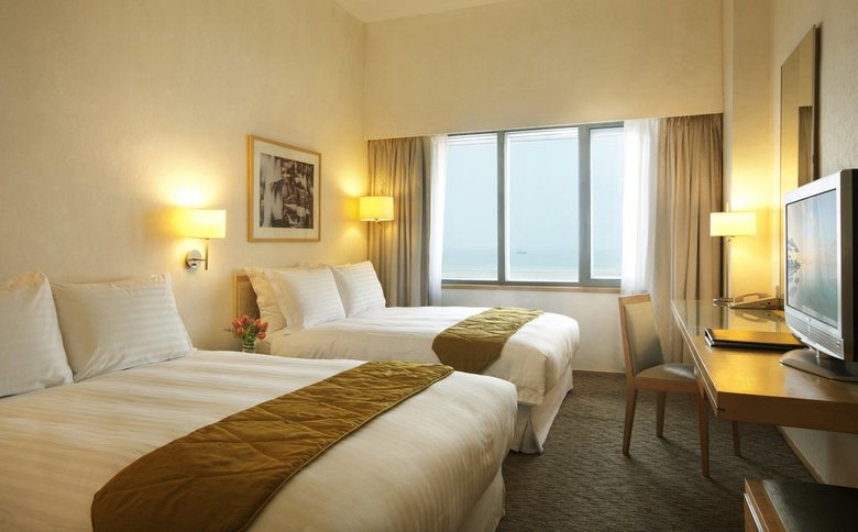 Hotel Regal Airport