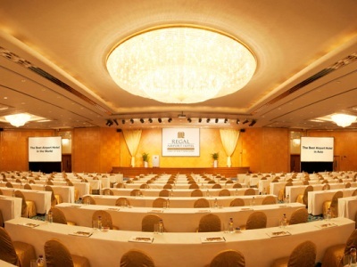 Hotel Regal Airport