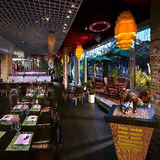 Regal Riverside Hotel