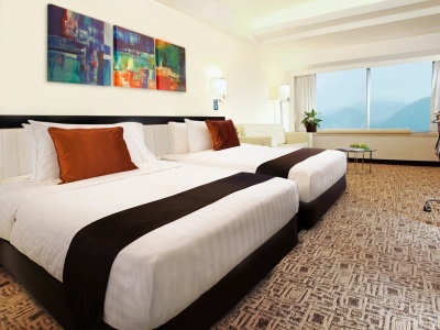 Regal Riverside Hotel