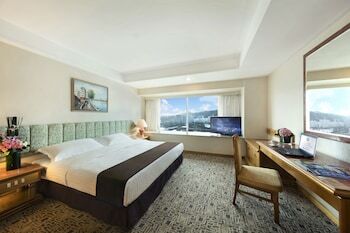 Regal Riverside Hotel