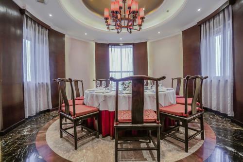 Linyi Blue Horizon International Hotel