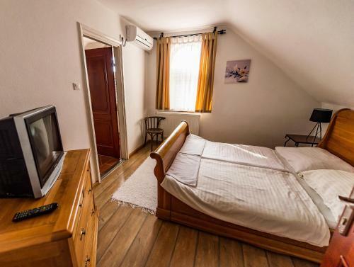 Hostal B�stya Panzi� �s �tterem