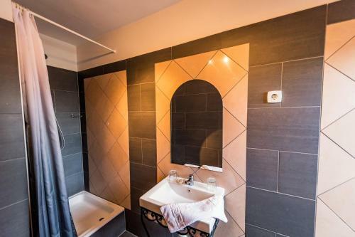 Hostal B�stya Panzi� �s �tterem