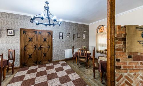 Hostal B�stya Panzi� �s �tterem