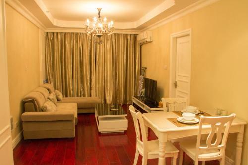 Ri Yue Guang Apartment