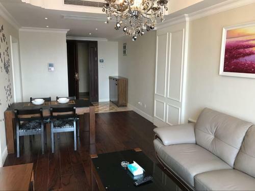 Ri Yue Guang Apartment