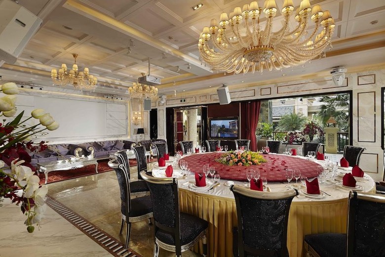 Legend International Hotel
