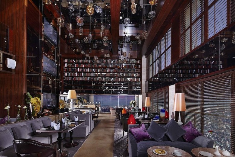 Legend International Hotel