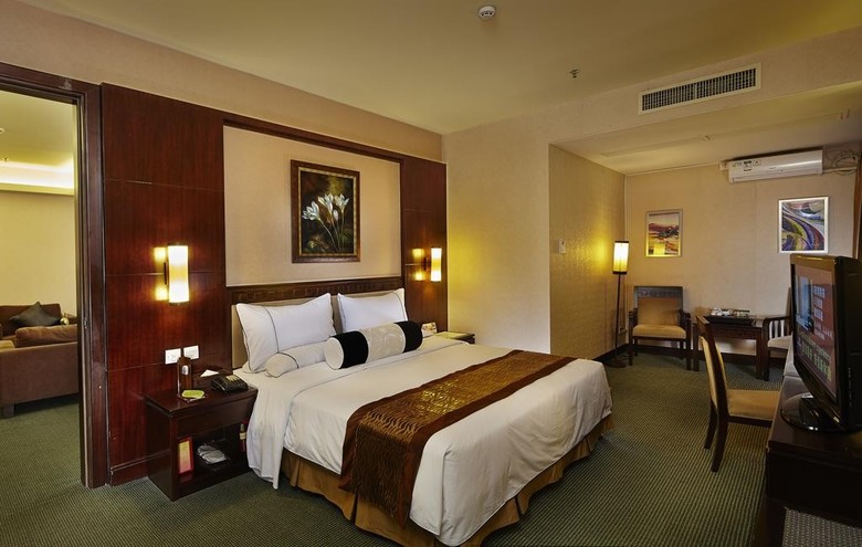 Legend International Hotel