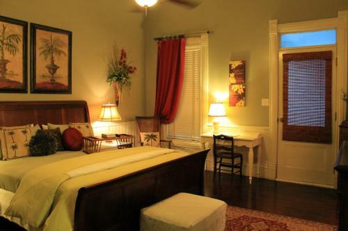 Posada Grand Magnolia Suites