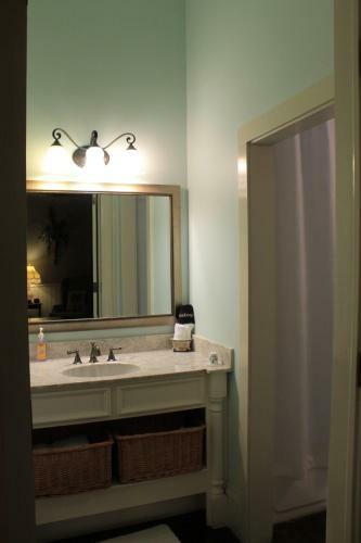 Posada Grand Magnolia Suites