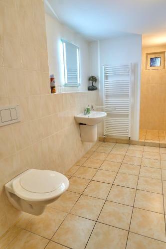 Hostal Penzion Mona