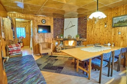 Hostal Penzion Mona