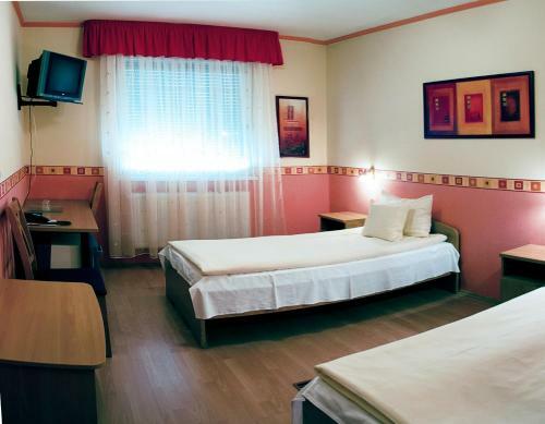 Hostal Arany Patk� Panzi� & �tterem