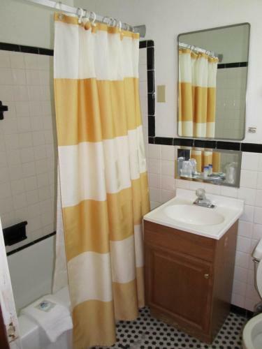 Motel Americas Best Value Inn Hancock