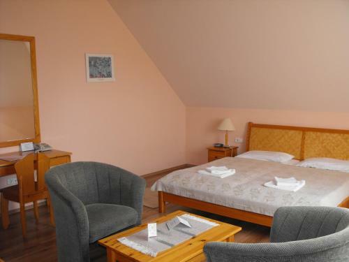 Hotel J�zsi B�csi Sz�llod�ja