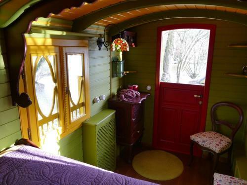 Bed & Breakfast Les Roulottes De Troussures