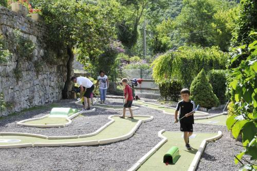 Camping Rcn Val De Cantobre
