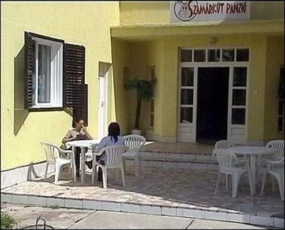 Bed & Breakfast Szam�rk�t Panzi�
