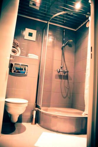 Dm Hotel