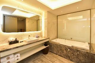 Zenith International Hotel