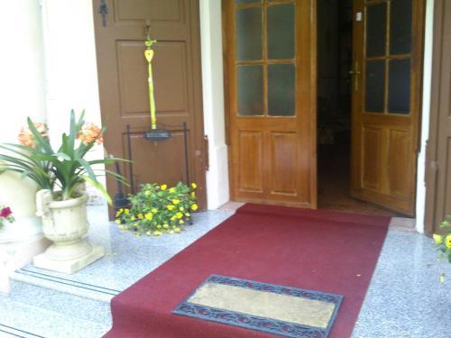 Hotel Kast�lysz�ll� Szarkav�r