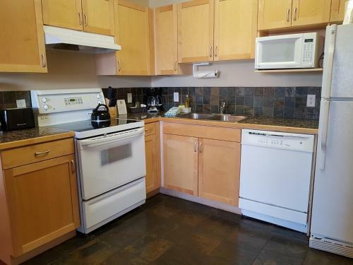 Hotel Sunset Resorts Canmore