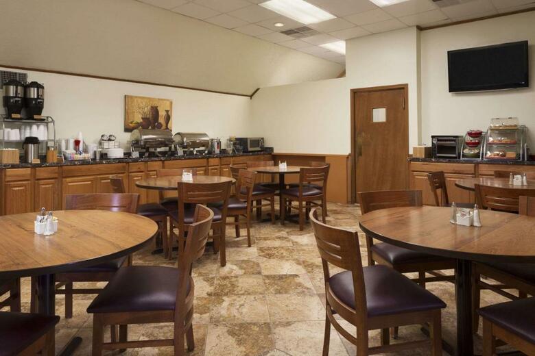 Hotel Hawthorn Suites - Fort Wayne