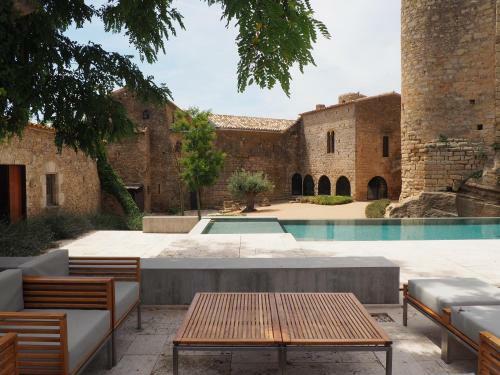 Hostal Decimon�nico Peratallada