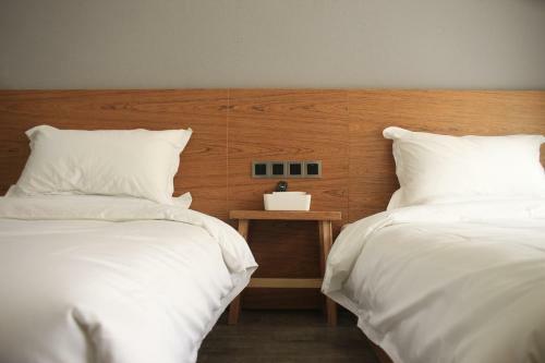 Yijia Youth Hostel