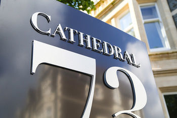 Hotel Cathedral 73