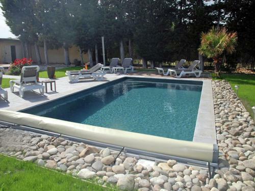 Holiday Home Entre Luberon Et Avignon Islesurla Sorgue