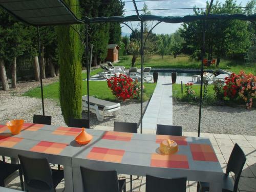 Holiday Home Entre Luberon Et Avignon Islesurla Sorgue