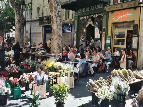 Holiday Home Entre Luberon Et Avignon Islesurla Sorgue
