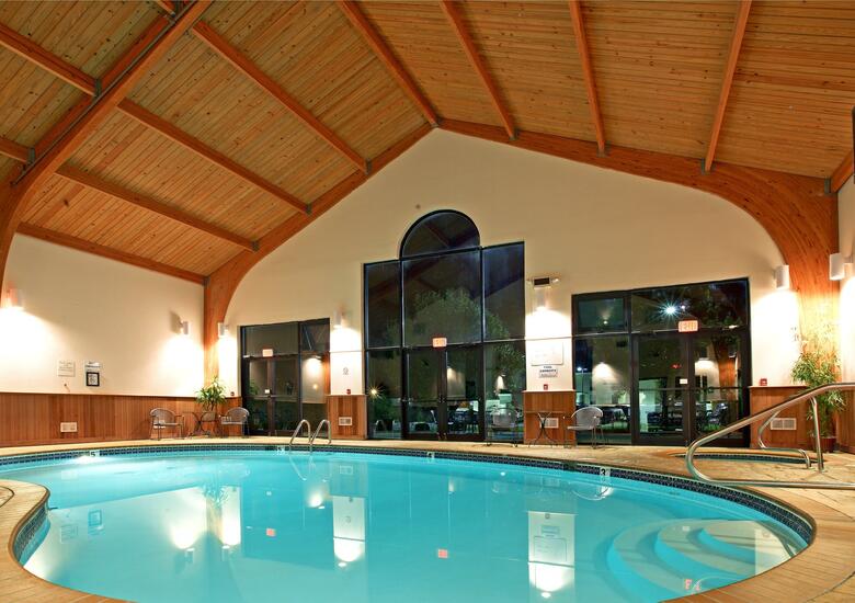 Holiday Inn Express Hotel & Suites Harrison
