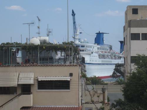 Marina Apartments 211
