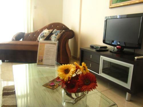 Marina Apartments 211