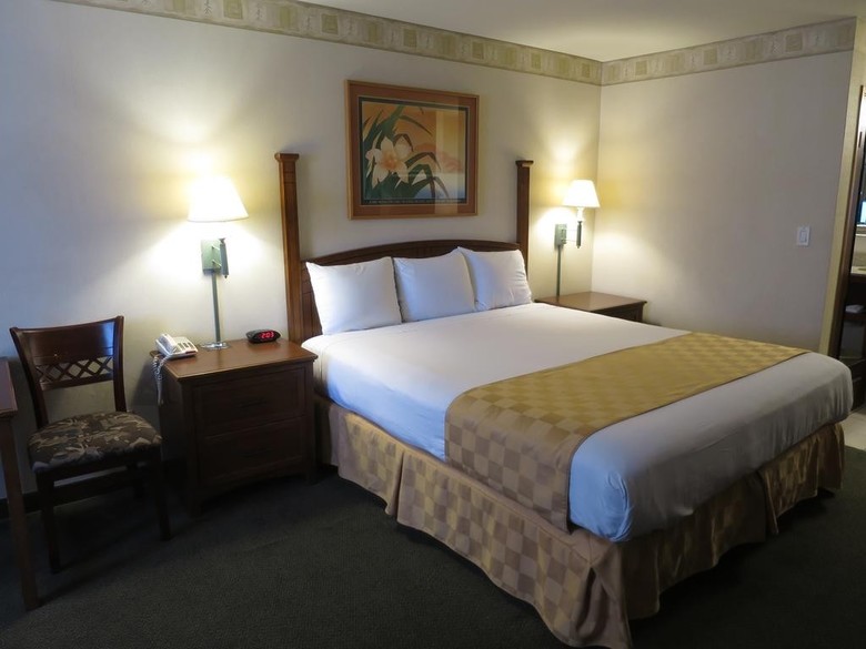 Hotel Country Inn Ontario