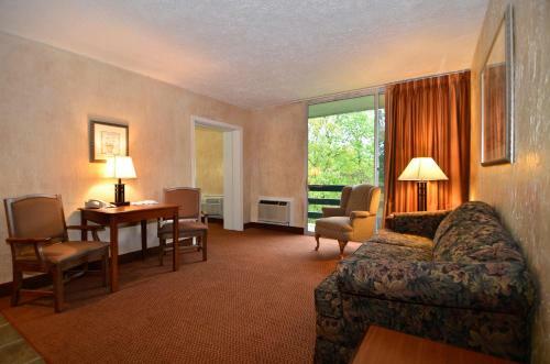 Hotel Best Western Branson Inn Next To Silver Dollar City