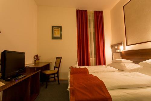 K�r�s Hotel