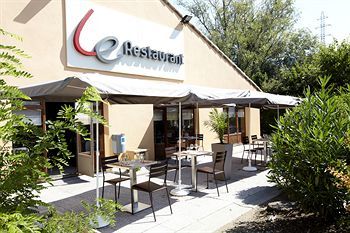 Hotel Campanile Saint-di�