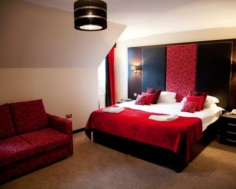 The Popinjay Hotel & Spa