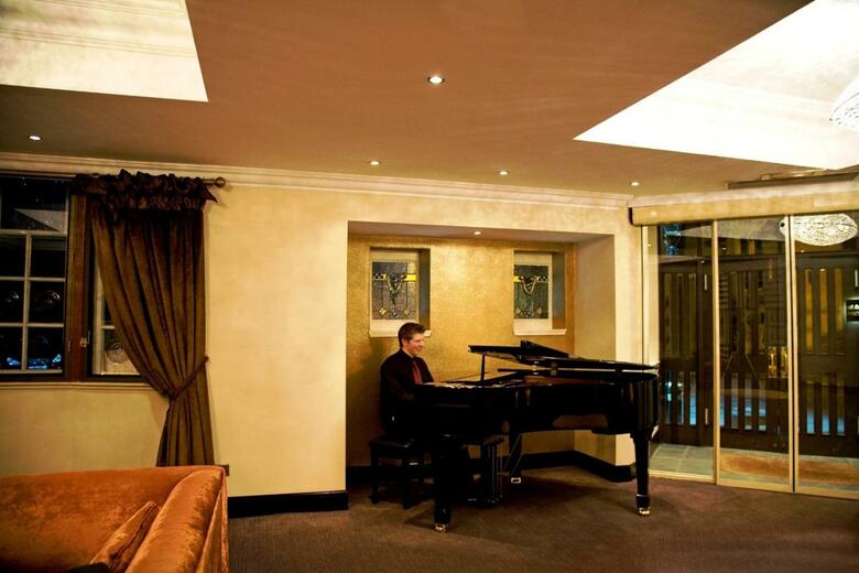 The Popinjay Hotel & Spa